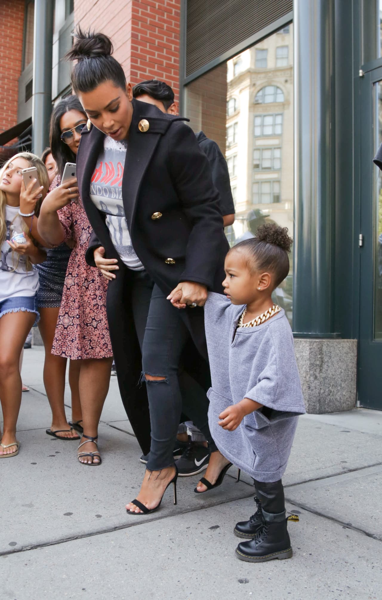 Kim siempre estuvo muy al pendiente de todo lo que necesitaba la pequeña Nori.