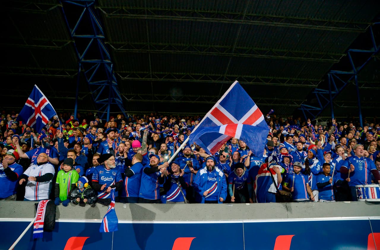 La población total de 
<b>Islandia</b>, según el Banco Mundial, es un poco más de 338,000 habitantes. 
<br>