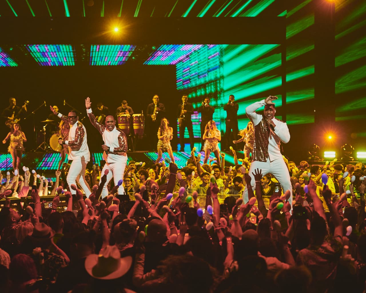 Premios Juventud tuvo un Opening muy especial que contó con la producción musical de Daddy Yankee y Luny Tunes. 
<br>
<br>Los íconos del reggaetón reuniron a grandes exponentes de la música urbana para celebrar la explosión que ha tenido este género urbano entre los jóvenes a nivel mundial.