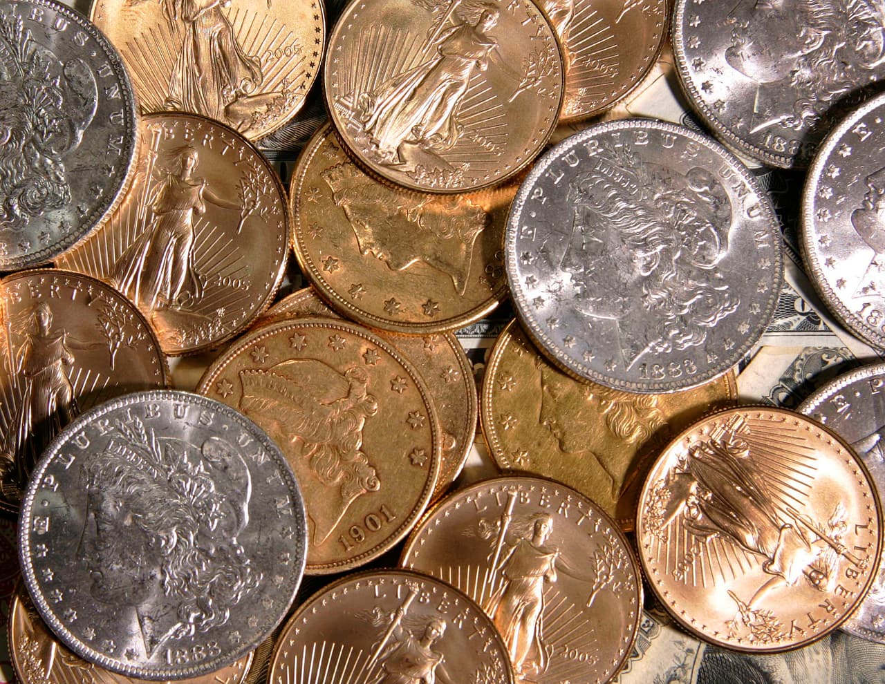 Sin embargo, los problemas técnicos y la propagación de la fiebre amarilla en la sur del país limitaron la producción de la moneda para ese año y muy pocos salieron a circulación como resultado.