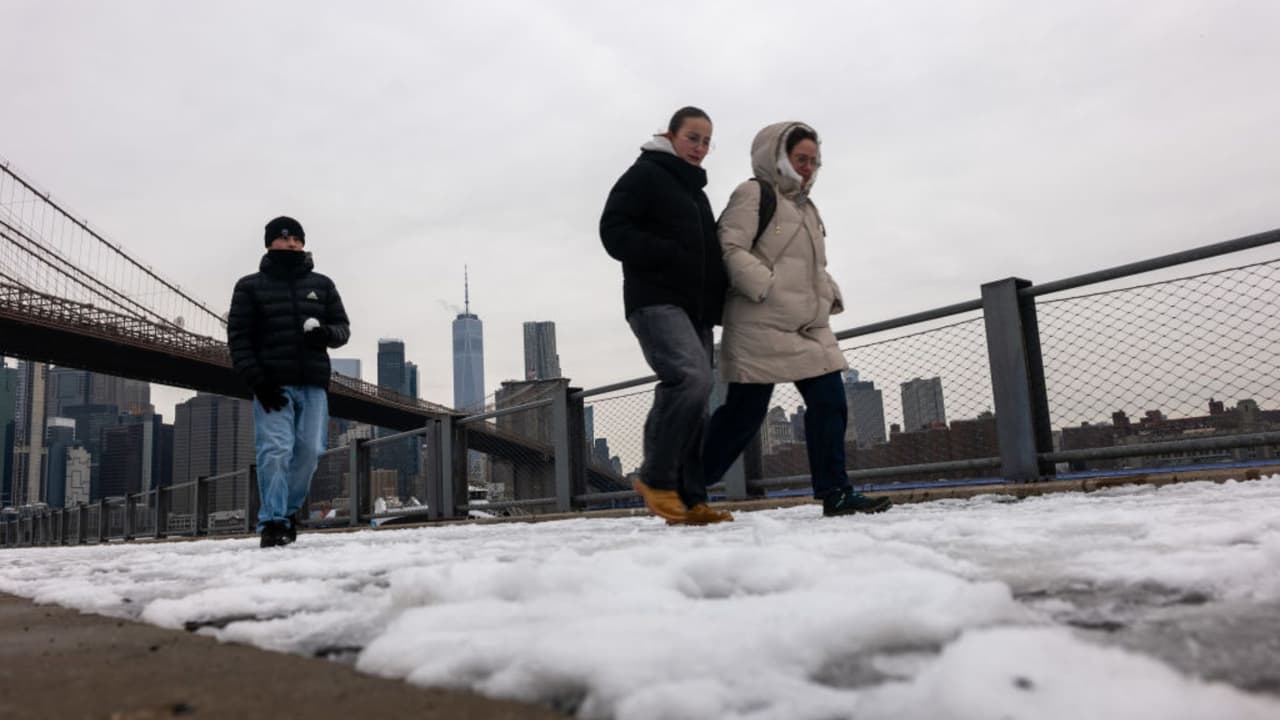 Tormenta invernal se desvía de NYC, aún así  se esperan acumulados de nieve para el jueves