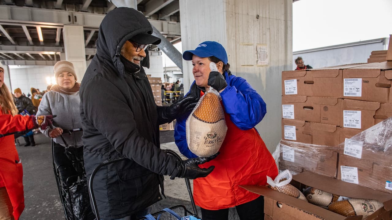 Día de Acción de Gracias 2025: entrega gratuita de pavos en la ciudad de Nueva York