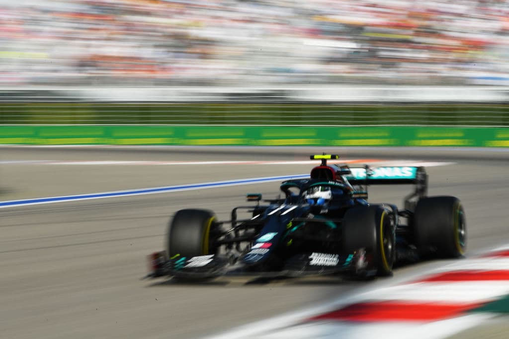 Bottas gana su segundo Grand Prix del año, en el podio lo acompañó Verstappen y Hamilton. El mexicano Sergio Pérez tuvo la oportunidad de tener un lugar en el podio pero se quedó en la cuarta posición en el Gran Premio de Rusia.