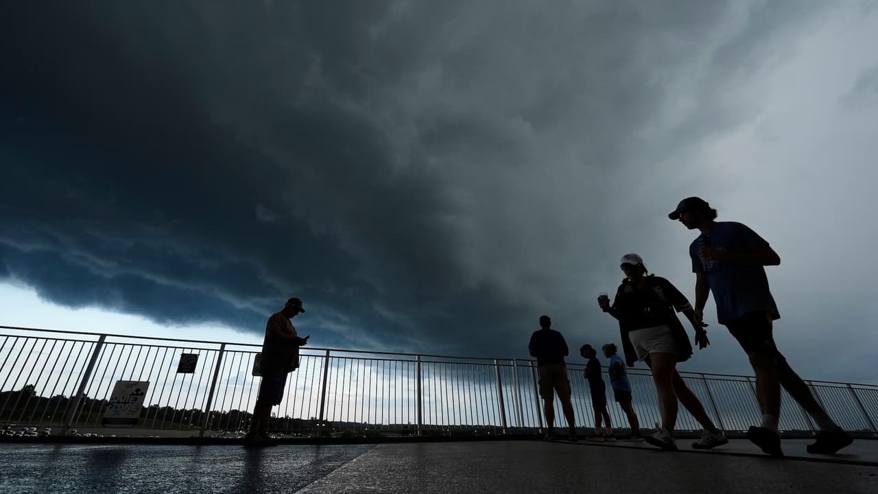Nueva York bajo vigilancia de tornado: alertan por tormentas severas e inundaciones repentinas