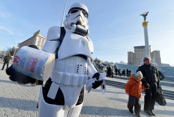 El partido de Internet asegura que gracias a su candidato van a salvar a Ucrania de la actual situación, ya que es el único capacitado para sacar al país de la crisis.