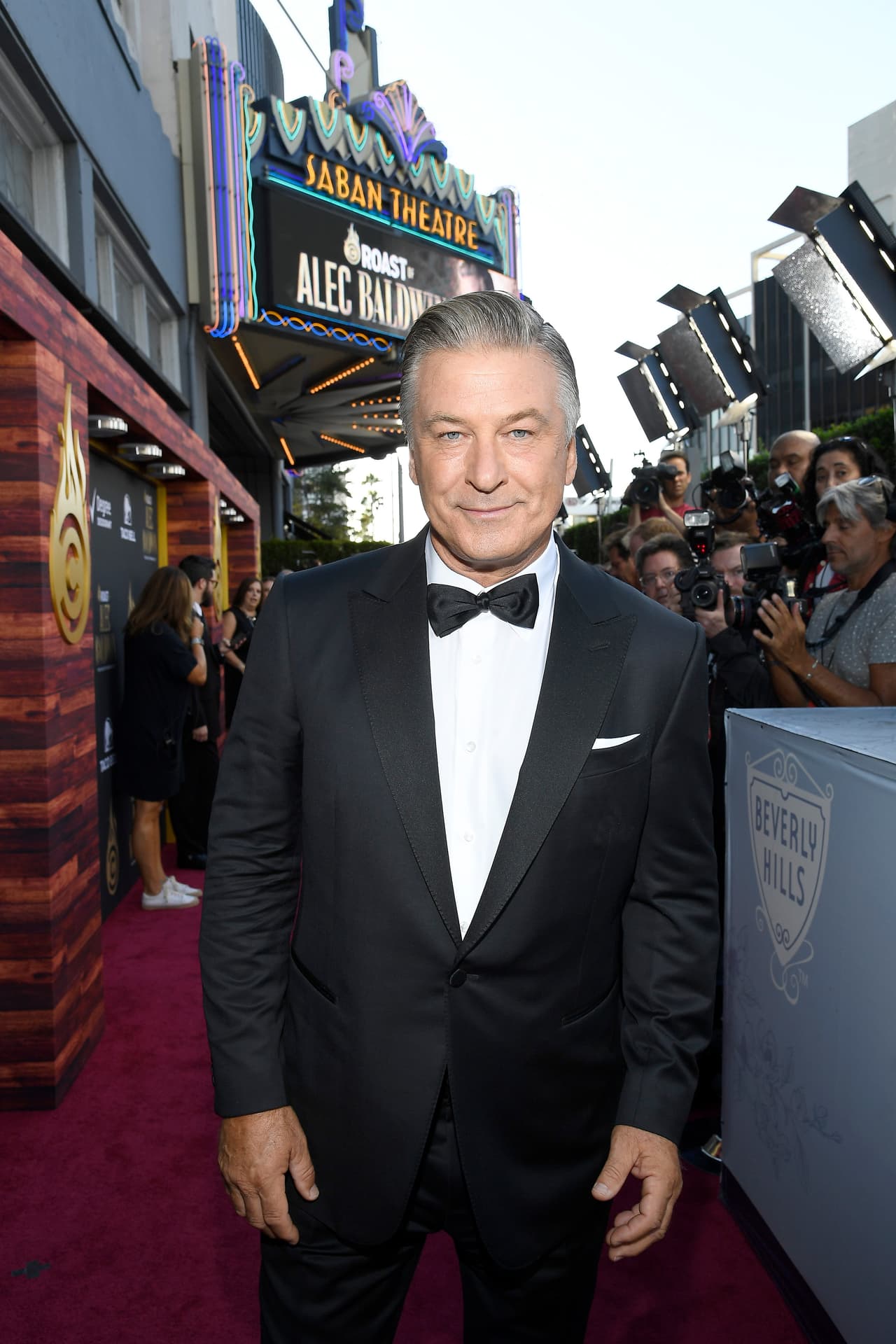 El afamado actor hollywoodense Alec Baldwin tampoco se ha librado de la enfermedad de Lyme, la cual padece desde 2011, según reseñó 
<a href="https://people.com/bodies/alec-baldwin-opens-up-about-suffering-from-lyme-disease-and-thinking-he-was-going-to-die/" target="_blank">People</a> en mayo de 2017.