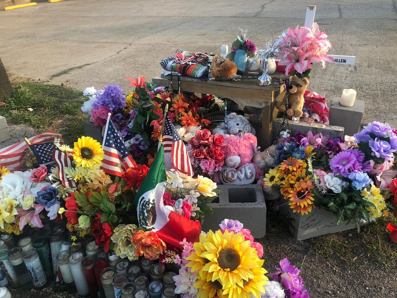 El mural fue creado para honrar la memoria de Vanessa Guillén y los soldados que han muerto en la base militar Fort Hood.