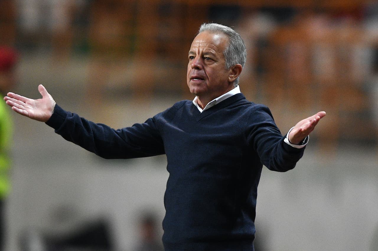 Dave Sarachan fue el encargado de dirigir a la nueva generación de futbolistas norteamericanos.
<br>