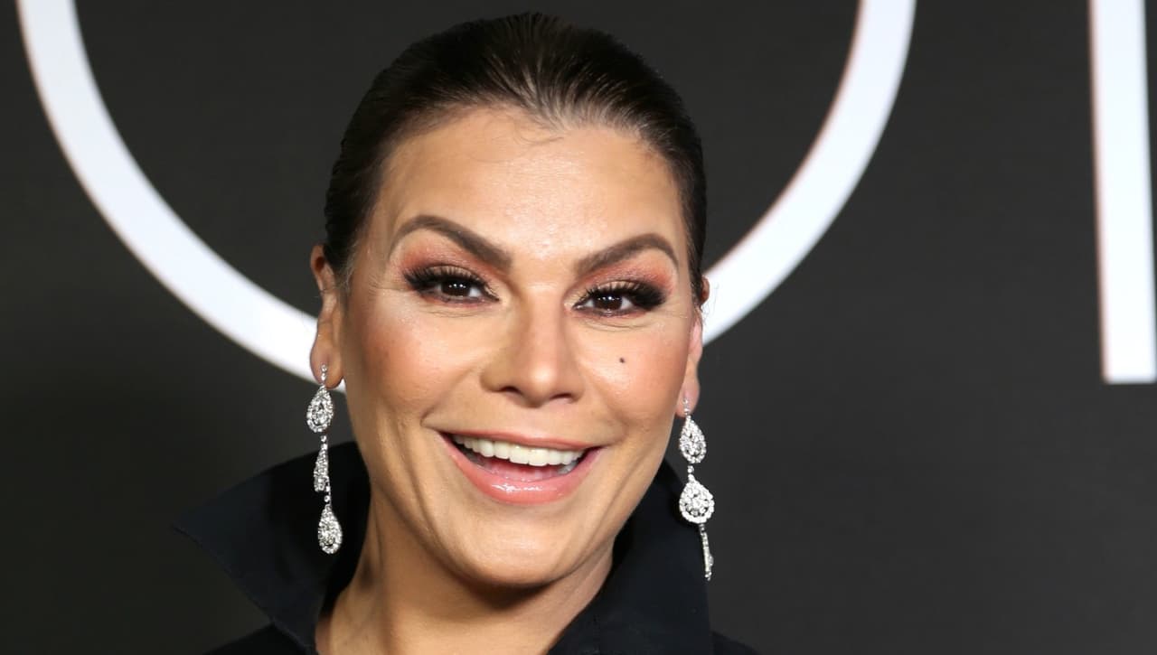 Olga Tañón se sorprende con una foto que le tomaron hace 28 años... ¿ya la viste?