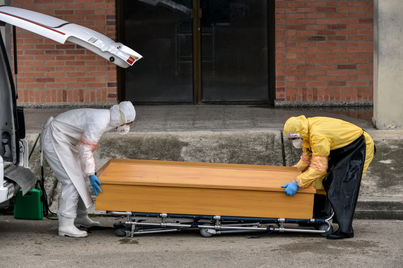 Entregan el cuerpo equivocado a una familia que vivió la trágica muerte de cuatro de sus integrantes por covid-19