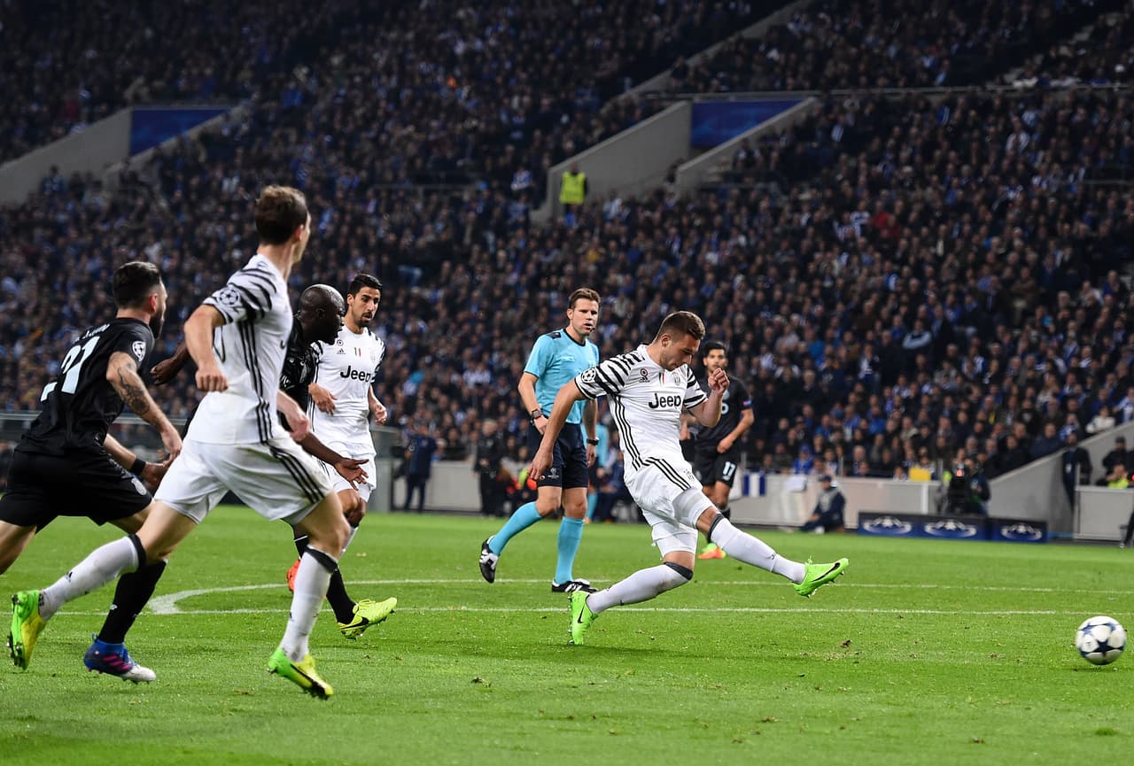 El gol de Juventus llegó por medio de Marko Pjaca, que aprovechó un intento de pared de Dybala y un balón que le rebotó para definir y poner el 0-1 al minuto 27 del segundo tiempo.