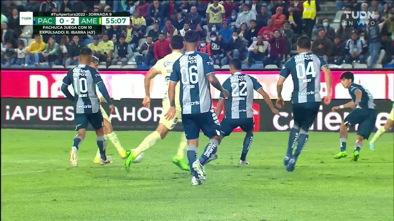 ¡TIRO ATAJADO! disparo por Alejandro Zendejas.