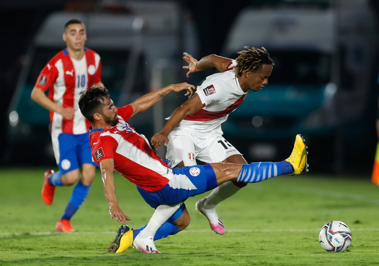 Con dobletes de Ángel Romero y André Carrillo Perú y Paraguay reparten puntos y se conforman con una unidad.