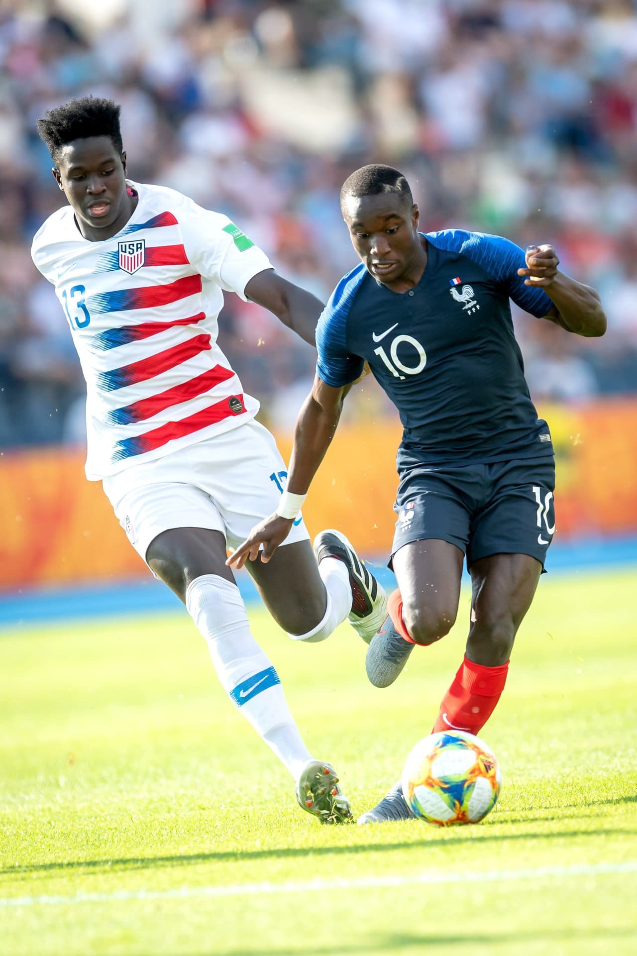 Fue Soto nuevamente el que se reportó en el marcador para dejar el juego 2-2 al 74'. La ilusión aumentaba para el Team USA.