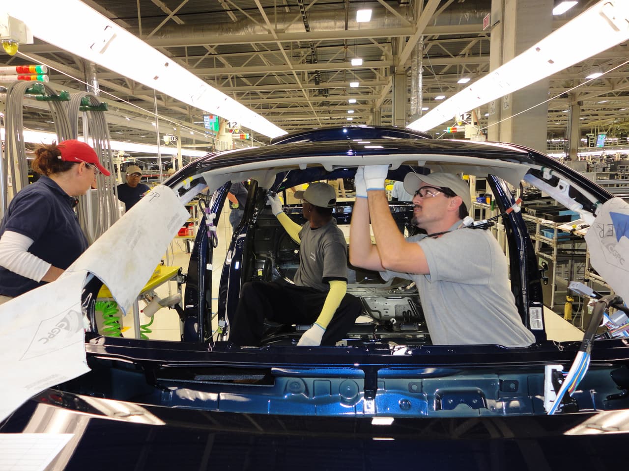 <b>Toyota Motor Manufacturing Mississippi</b>
<br>Ubicada en: Blue Springs, Mississippi.
<br>Inició operaciones en: 2011.
<br>Productos: 
<b>Toyota <a href="http://www.univision.com/noticias/toyota/los-50-anos-del-toyota-corolla-en-imagenes-fotos" target="_blank">Corolla</a></b>.
<br>Capacidad anual: 200,000 vehículos.
<br>Empleos: > 2,000.