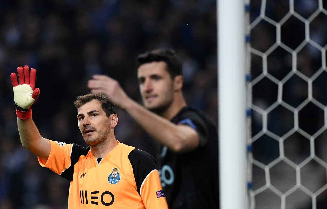 La cara de Casillas fue la muestra de un Porto que cayó 0-2 en casa y que ahora tendrá que buscar en el estadio de Juventus remontar la serie para soñar con el paso a cuartos de finales de Champions League.