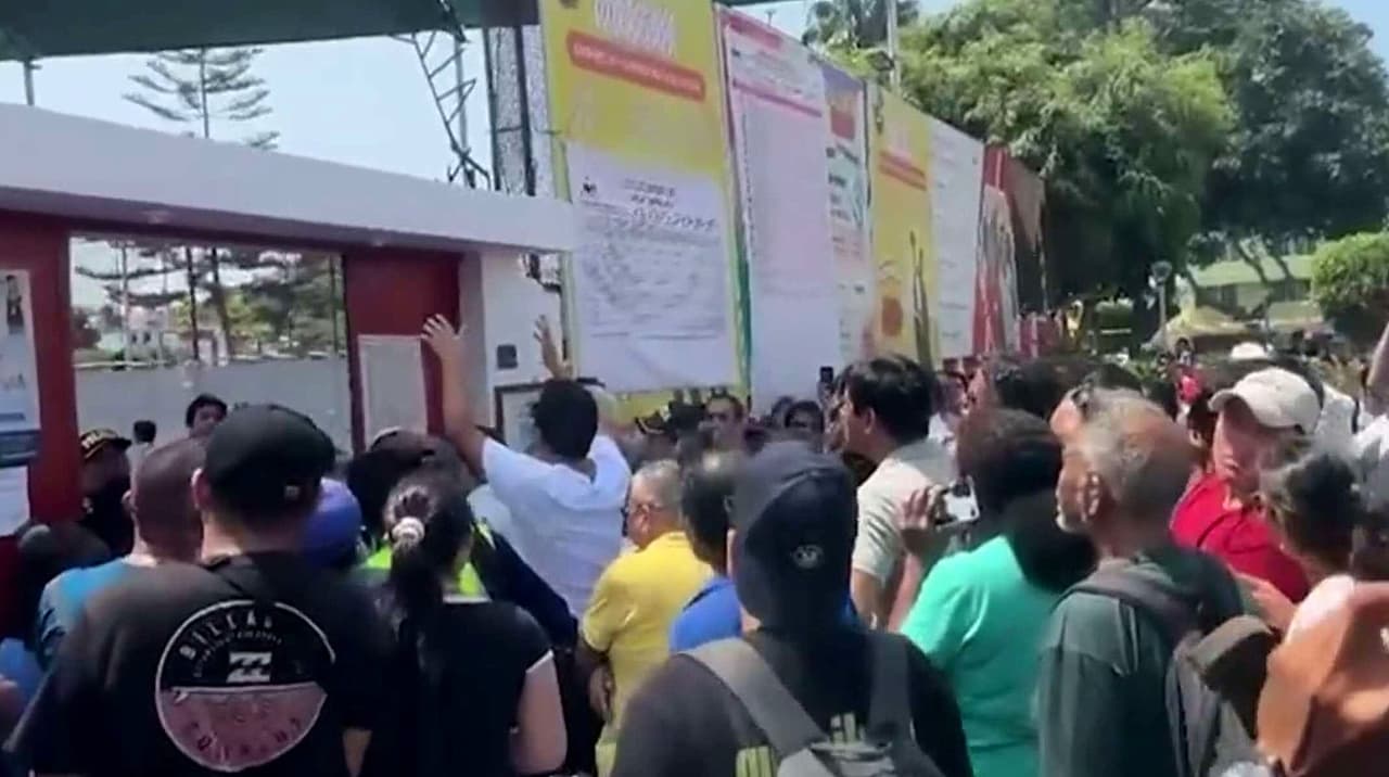Cuestionan legalidad de elecciones en Perú tras jornada inédita de votación | Análisis