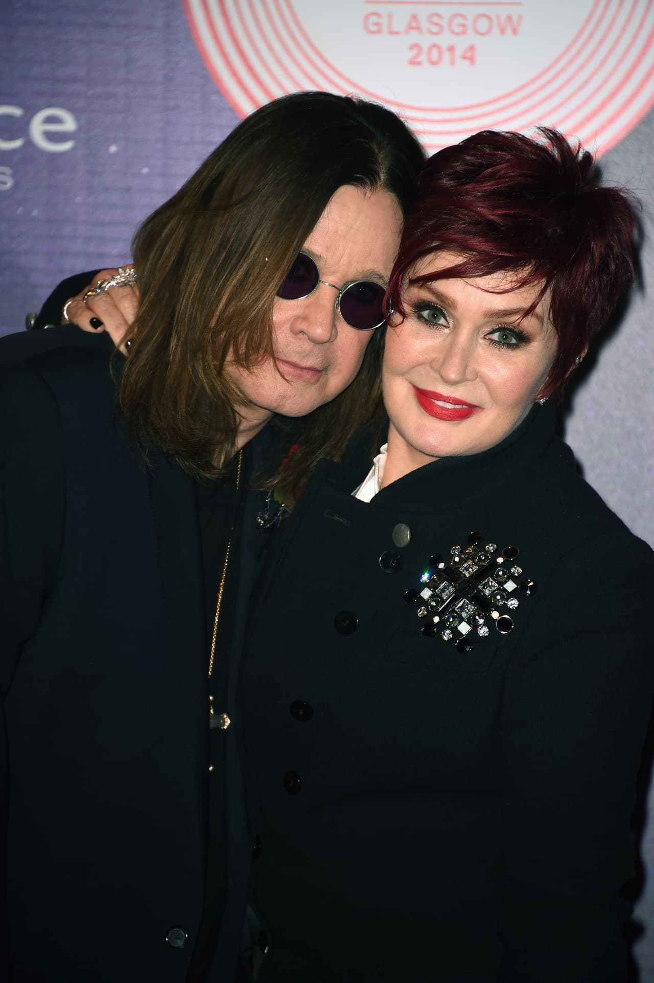 Ozzy Osbourne se casó con Sharon Osbourne el 4 de julio de 1982. Tuvieron tres hijos fruto de su amor: Aimee, Kelly y Jack.