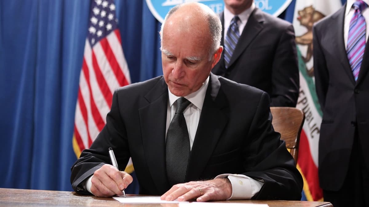 California tiene 11 nuevas leyes en defensa de los inmigrantes ante las políticas de Trump