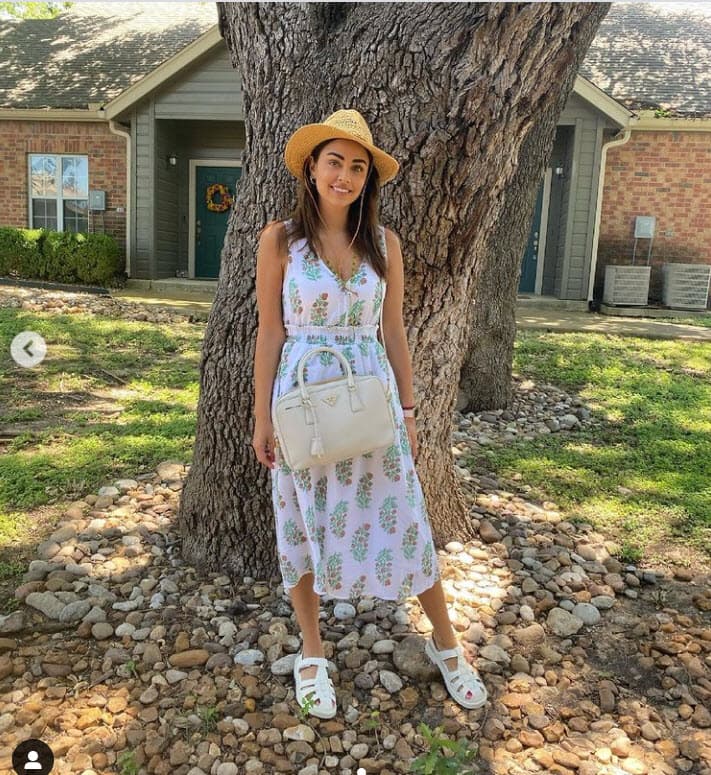 A través de una ronda de preguntas y respuestas en su perfil social de Instagram, donde cuenta con con 1.7 millones de seguidores, se confesó y respondió a uno de sus fans las preguntas: 
<b>"¿Cómo estás?" y "¿Cómo está tu corazón?"</b>.