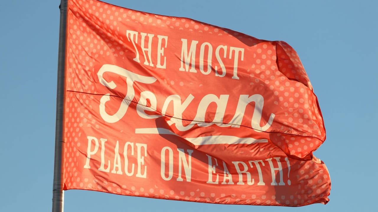 <h3 class="cms-H3-H3">Fechas, horarios y entrada</h3> 
<b>Fechas: </b>del viernes 26 de septiembre al domingo 19 de octubre de 2025. 
<br>
<b>Horarios:</b> 10 am – 9 pm (domingo a jueves) y 10 am –10 pm (viernes y sábado). Último acceso a las 9 pm. 
<br>
<b>Taquillas y estacionamientos</b> abren desde las 9:30 am.