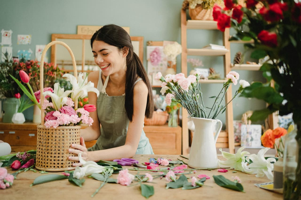 <b>Flores para la más bella</b>. Muchas floristerías de Raleigh tienen ofertas disponibles en sus locales y en línea para garantizar que ese hermoso ramo de flores le llegue a mamá a tiempo.