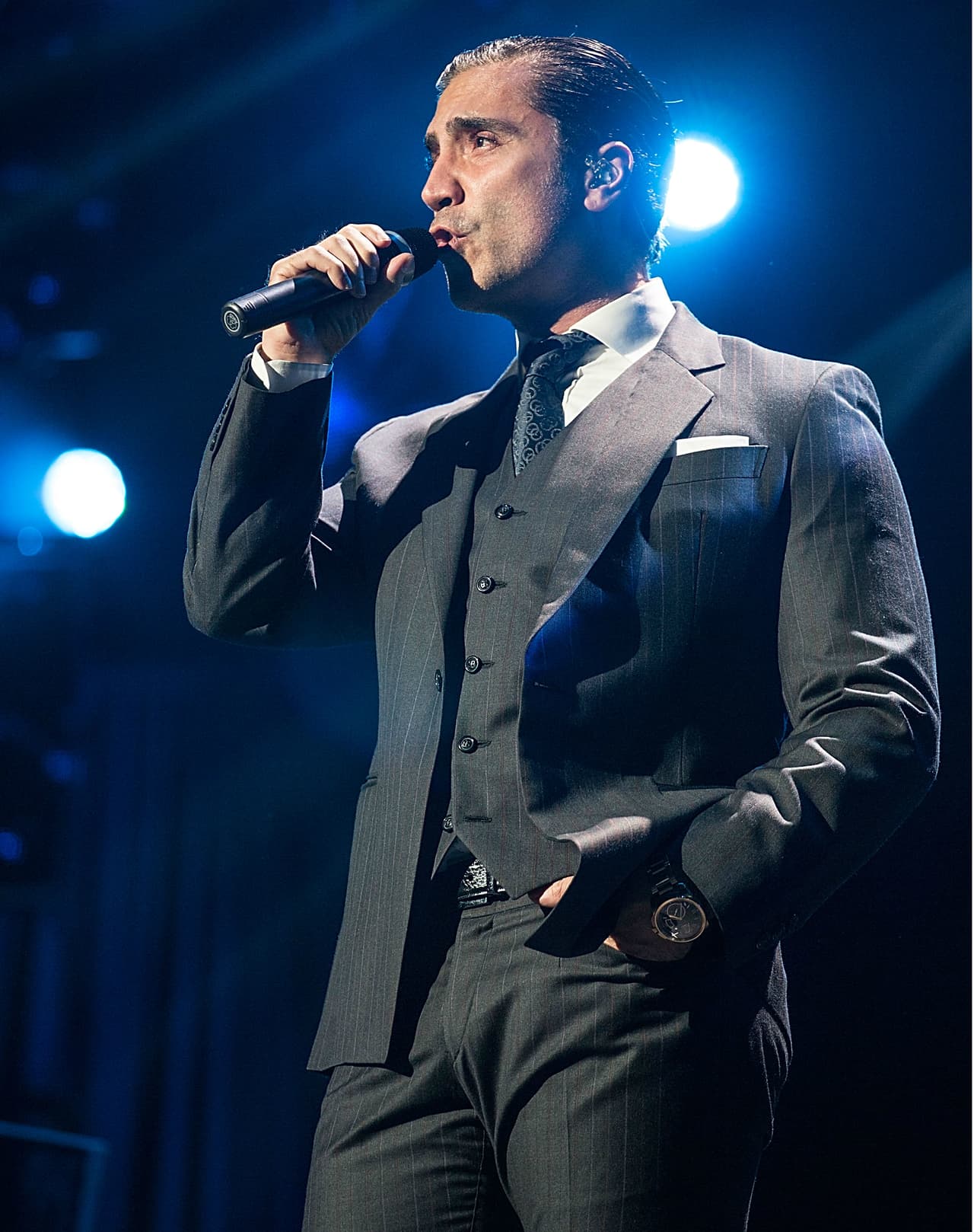 Su galanura y talento para la música le han dado mucho reconocimiento en la industria musical.