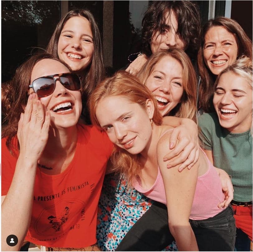 Camila Sodi con sus hermanos