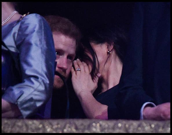 Ya que la boda entró en una suerte de cuenta regresiva, los novios
<b><a href="http://people.com/royals/why-you-wont-be-seeing-prince-harry-and-meghan-markle-until-their-wedding-day/">no llevarán una agenda pública</a></b> como lo habían hecho hasta la semana pasada. La pareja se alejará de las cámaras hasta que emerjan ataviados con sus atuendos nupciales la mañana del 19 de mayo.