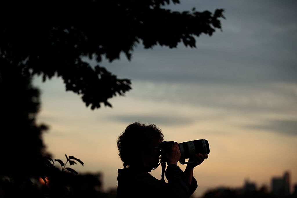 En tiempos de redes sociales, Manhattanhenge se celebra entre fotos que se comparten a los usuarios.