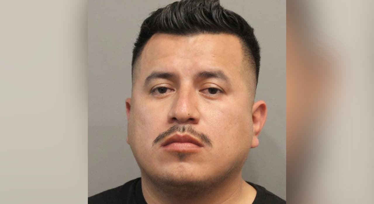 Esta es la segunda ocasión que James Villalobos es detenido y enfrenta cargos por DUI.