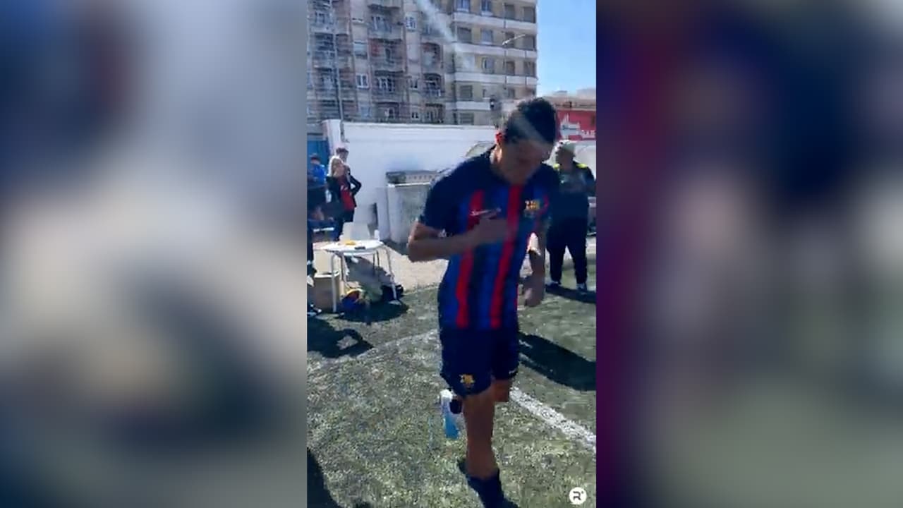 Hijo de Ronaldinho debutó con la camiseta del Barcelona 