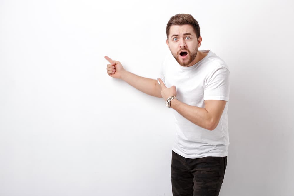 Puede que un Aries se resista a la idea de un cambio cuando siente que las circunstancias o el nuevo camino a seguir sean injustas, absurdas o que simplemente no le atraiga. Entonces tal vez quiera meter el freno, pero al final, son rápidos en enfrentar todo lo que se les ponga enfrente y siguen adelante.