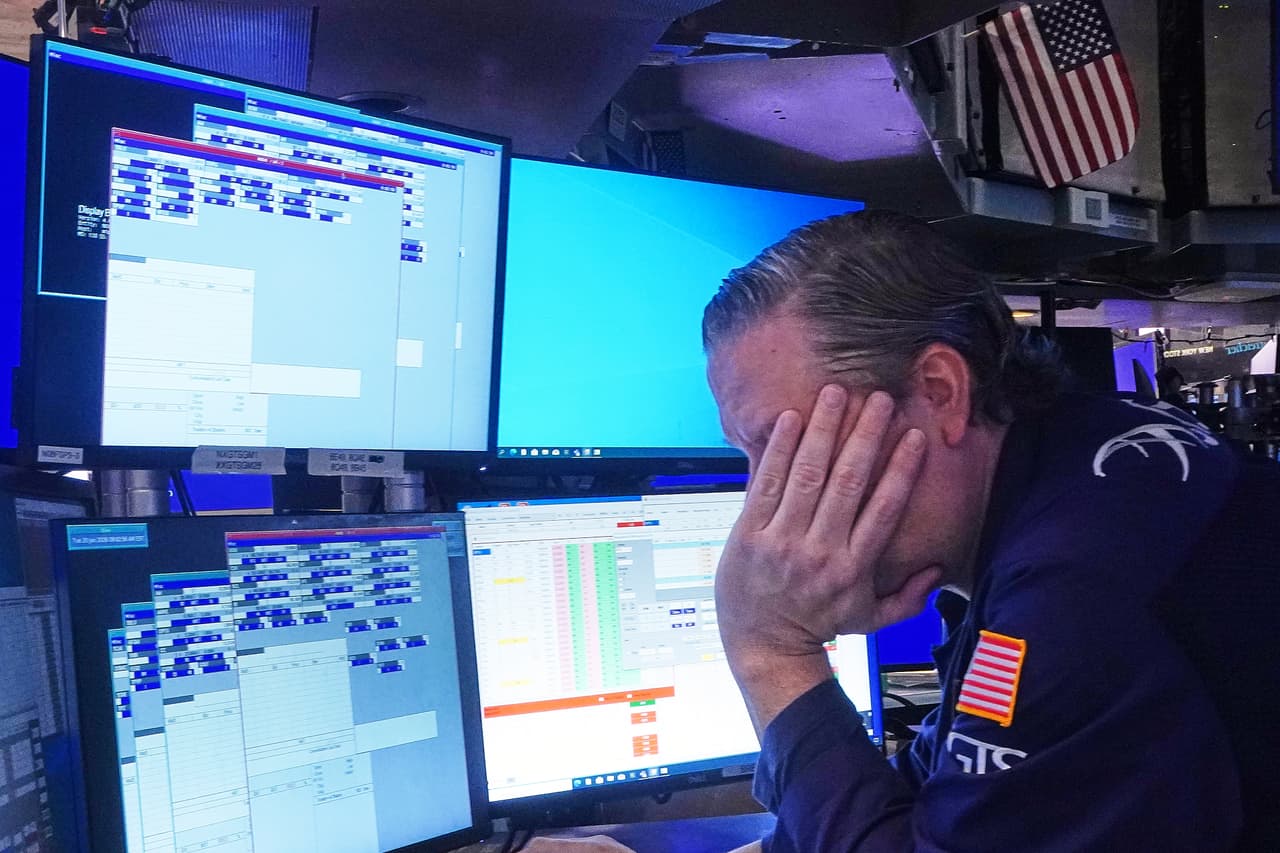 Wall Street se desploma ante amenaza arancelaria de Trump a países europeos