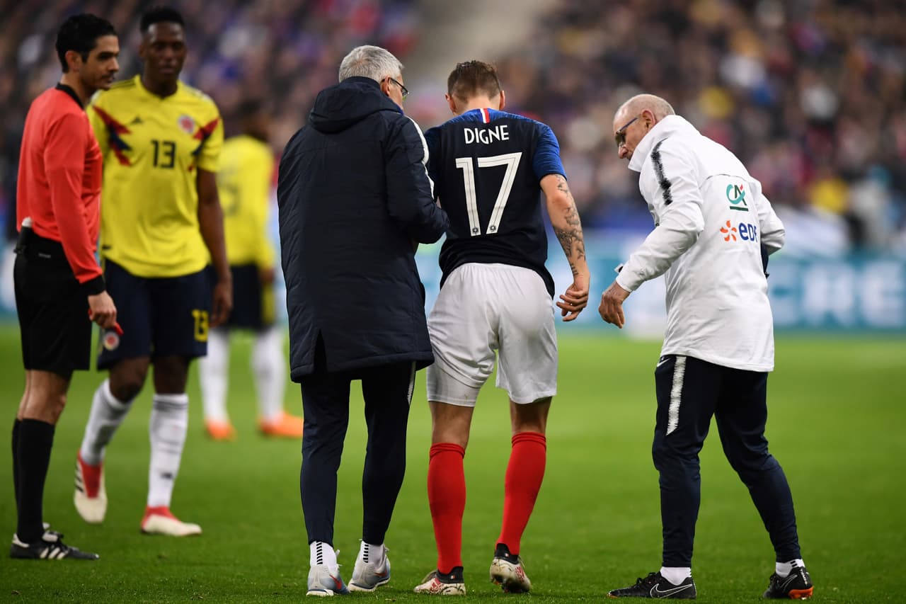 Francia perdió con Colombia en París y también perdió a Lucas Digne, quien sufrió una lesión muscular en el recto anterior de la pierna izquierda. Estará tres semanas de baja.