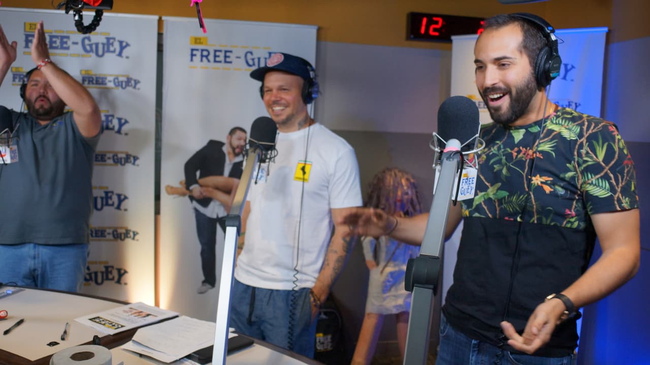 Residente se la pasó a todo dar con El Tambochi y El Compa Ivan.