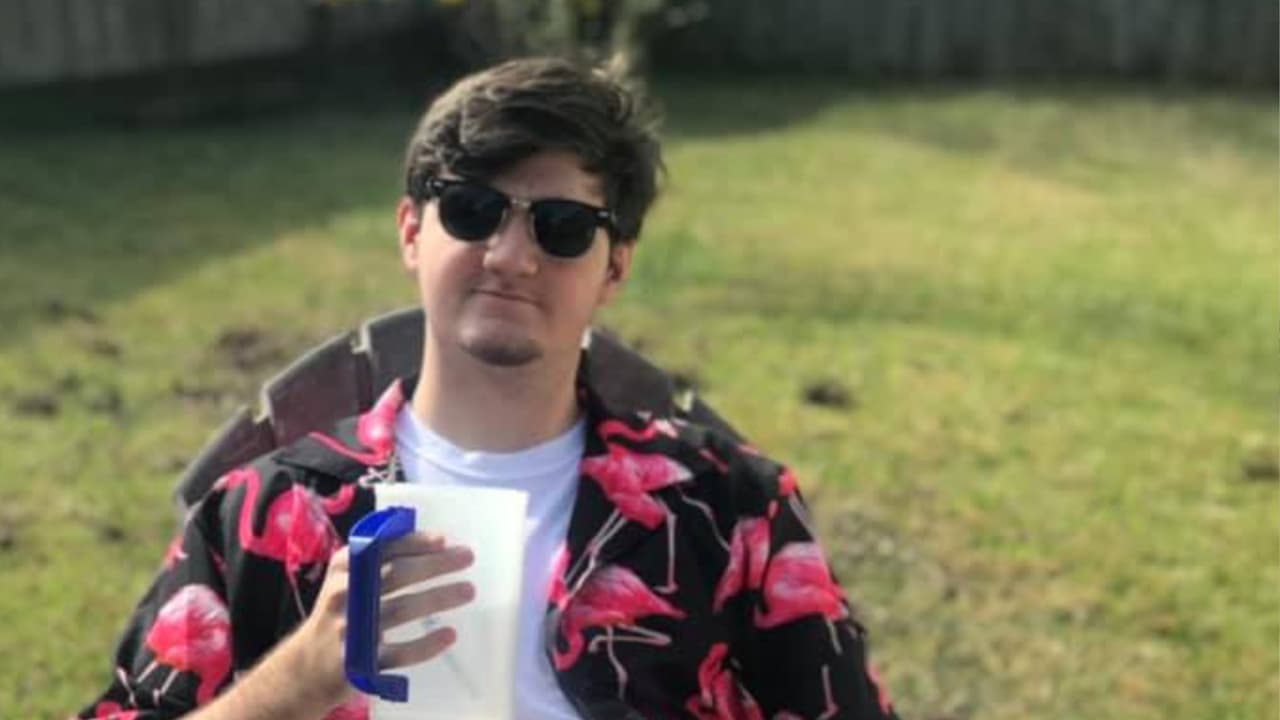 "Tres personas recibieron sus órganos en Texas y Estados Unidos, incluido su 💙. Les agradecemos sus oraciones", indicó Castro