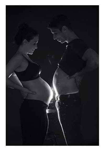 "Me parece increíble y a veces me cuesta creerlo todavía, mientras más crece mi panza más crece mi amor por ti" escribió como pie de foto.