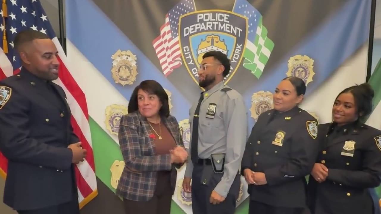 Madre y sus cuatro hijos boricuas sirven en el NYPD