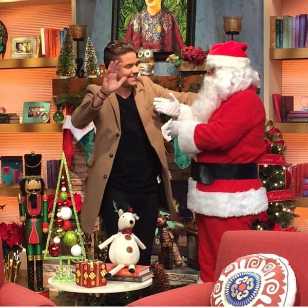 William Valdes: "#Santa llego a nuestra casa antes de tiempo". (Diciembre 24, 2015)