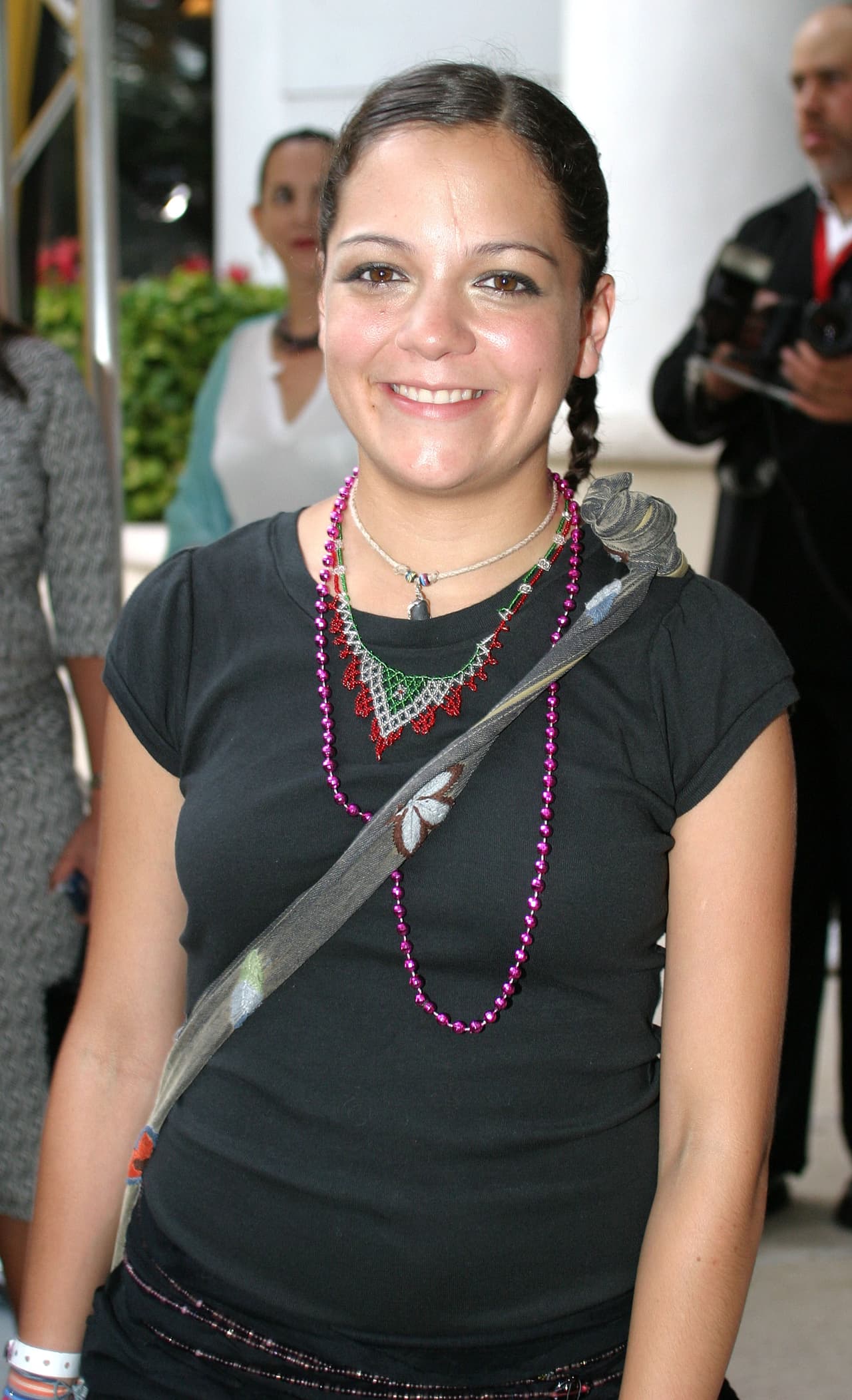 La cantante, como en la música, no está casada con un solo estilo. En el 2002, optó por atuendos de estilo hippie, una base ligera y maquillaje nude.