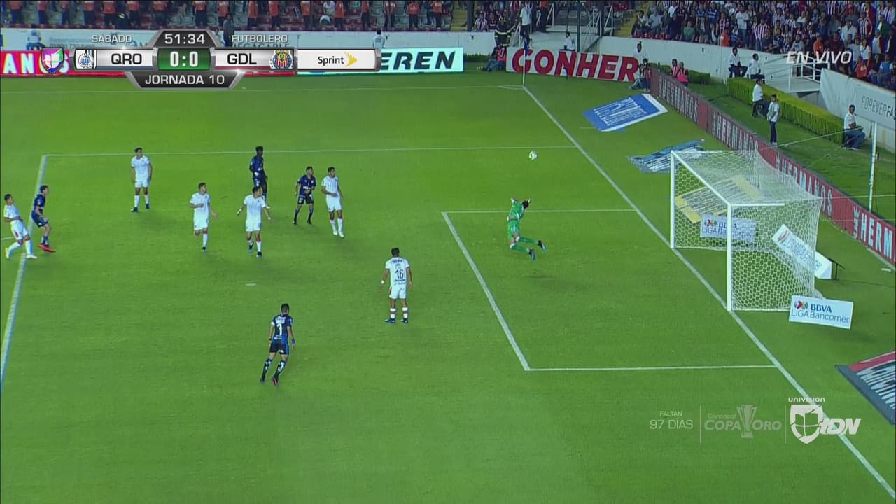 ¡Ahora fue Gudiño el que salvó a Chivas!