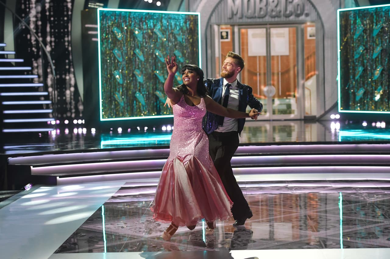 Amara y Yann se movieron al ritmo de 'I wanna be loved by you'.