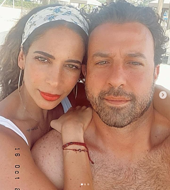 La actriz mexicana anunció que se convirtió en madre de 
<b>Emilia y Alana junto a su esposo Giampaolo Spaventa</b>, con quien tiene cuatro años de matrimonio, el 27 de febrero.
<br>