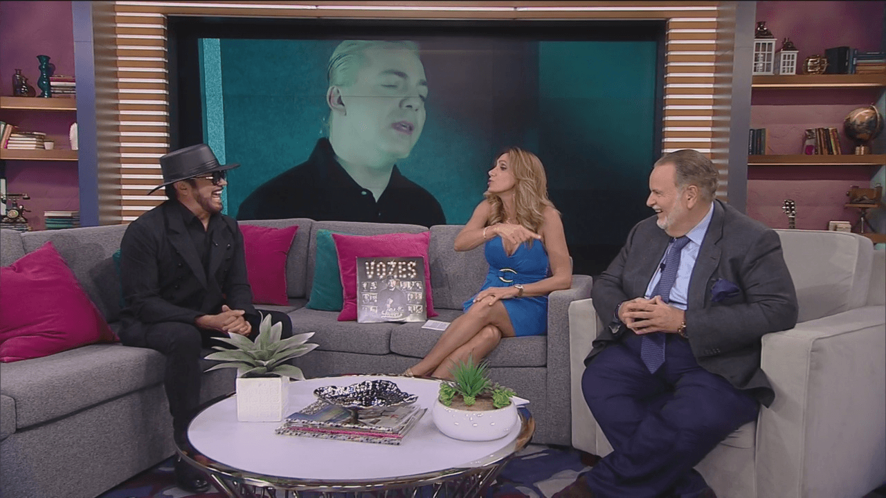 Pero Lili no quiso quedarse con la duda y le preguntó a Oscar: "¿Cómo se portó Raúl en esa primera entrevista?" y el cantante le respondió: "Me acuerdo muy bien porque él se fue en el autobús con nosotros".