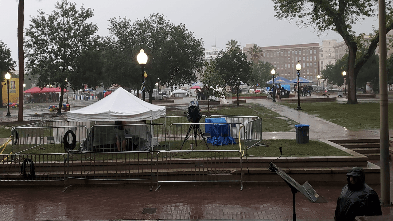 Cancelan la primera noche de Fiesta San Antonio por el tiempo severo