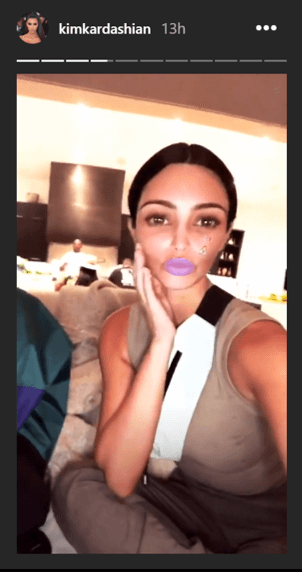 Tambi茅n brome贸 diciendo que vender铆a en la plataforma
<a href="https://www.ebay.com/">eBay</a> una servilleta de Jenner.