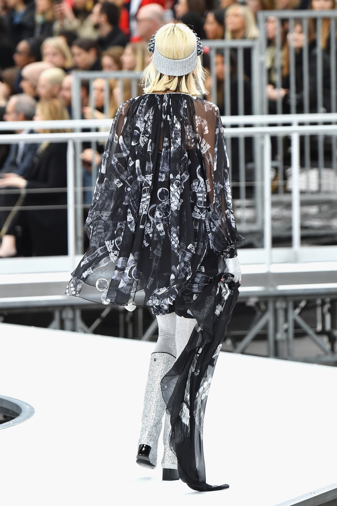 Así fue el desfile galáctico de Chanel en la temporada otoño-invierno 2017.