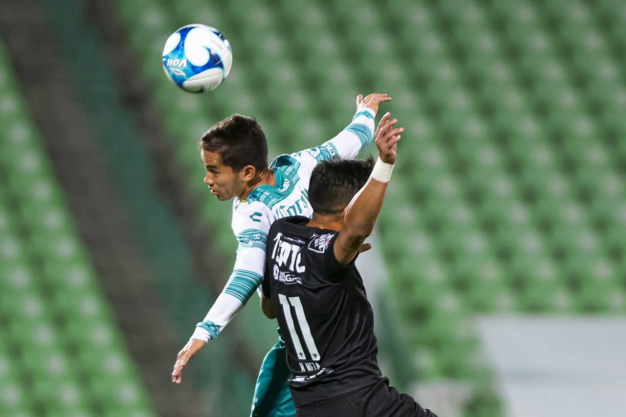 Con gol de Matheus Dória al 60', Santos vence 1-0 a Monterrey y se situan en la cuarta posición con 12 unidades. Los Rayados se quedan en la quinta plaza con 10 puntos, aunque al los regios les falta jugar un partido para igualar a los demás equipos.