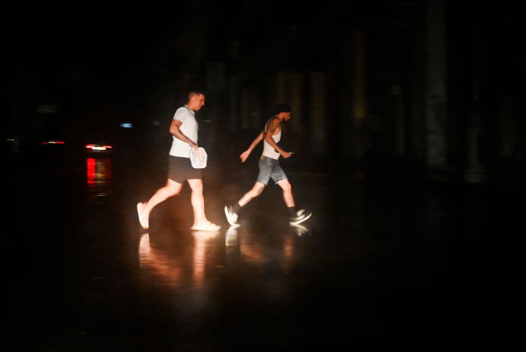 Cuba amanece bajo un nuevo apagón general, el tercero en menos de dos meses